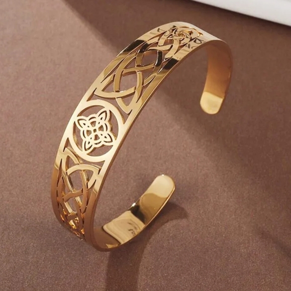 Breakfast at Tiffany's Bracelet - Picture 4 of 7